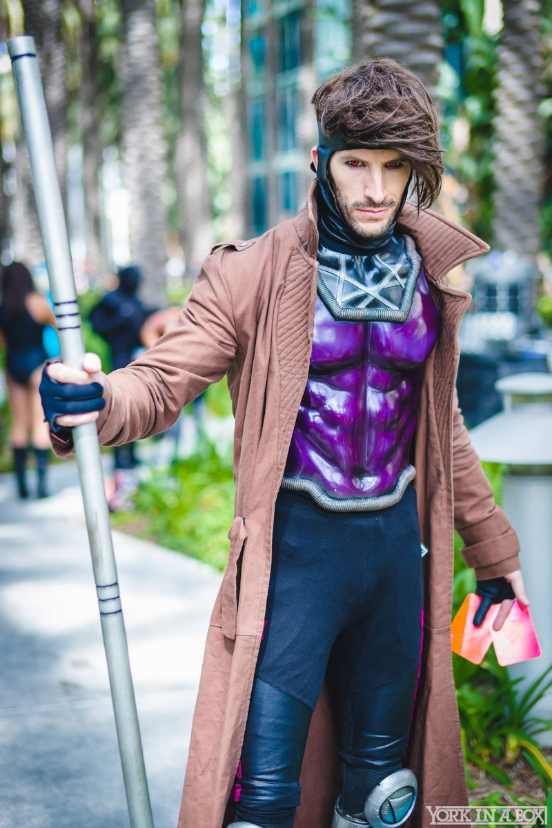 Illustration for article titled Mon Ami, This Gambit Cosplay Is Fantastic